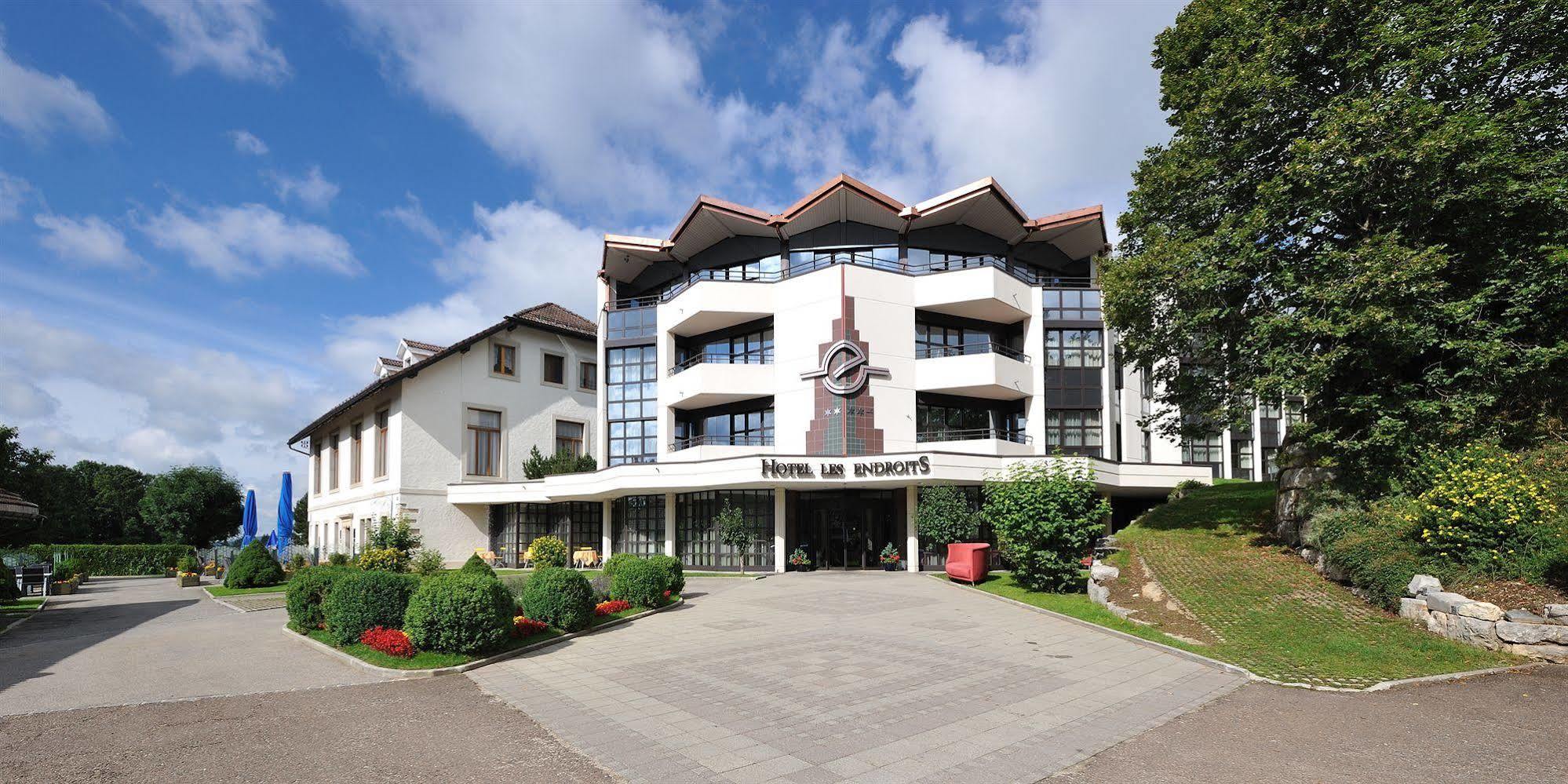 Grand Hotel Les Endroits La Chaux De Fonds Buitenkant foto